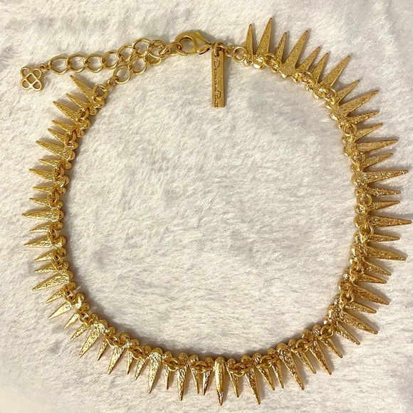 Oscar de la Renta Sea Urchin Necklace - Picture 5 of 8